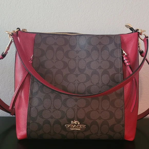 Coach Marlon Hobo In Signature Canvas - Picture 3 of 16